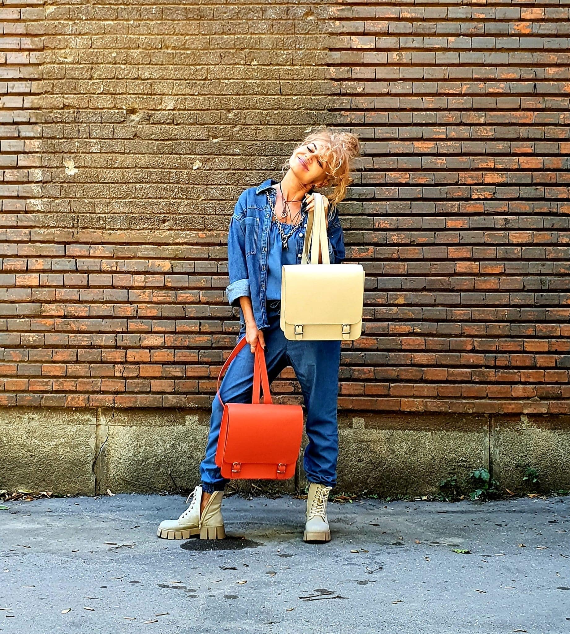 SQUARE Light Grey Leather Backpack - Image 3