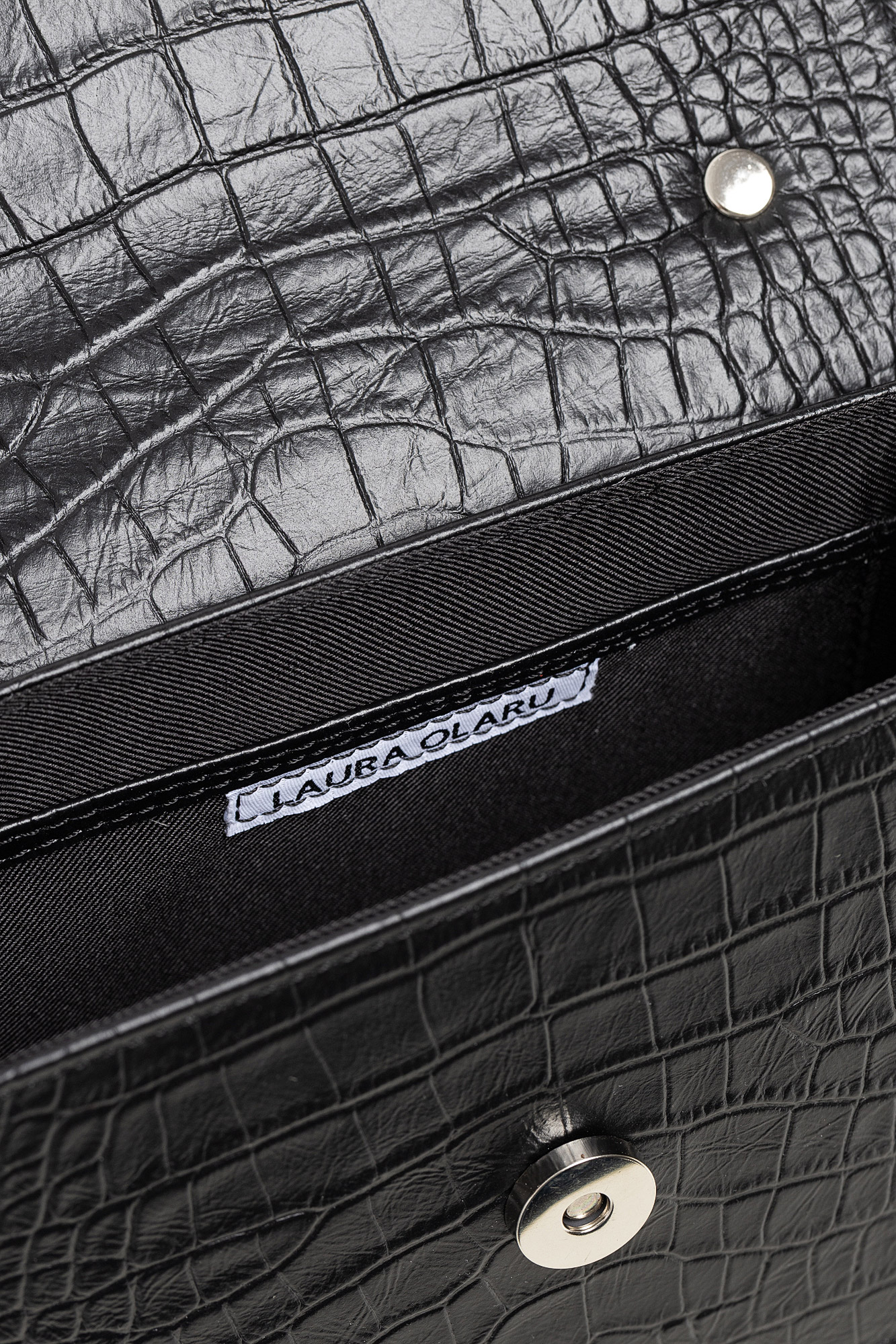 AMELIE Black Croco Leather Bag With Heart Attached - Image 8