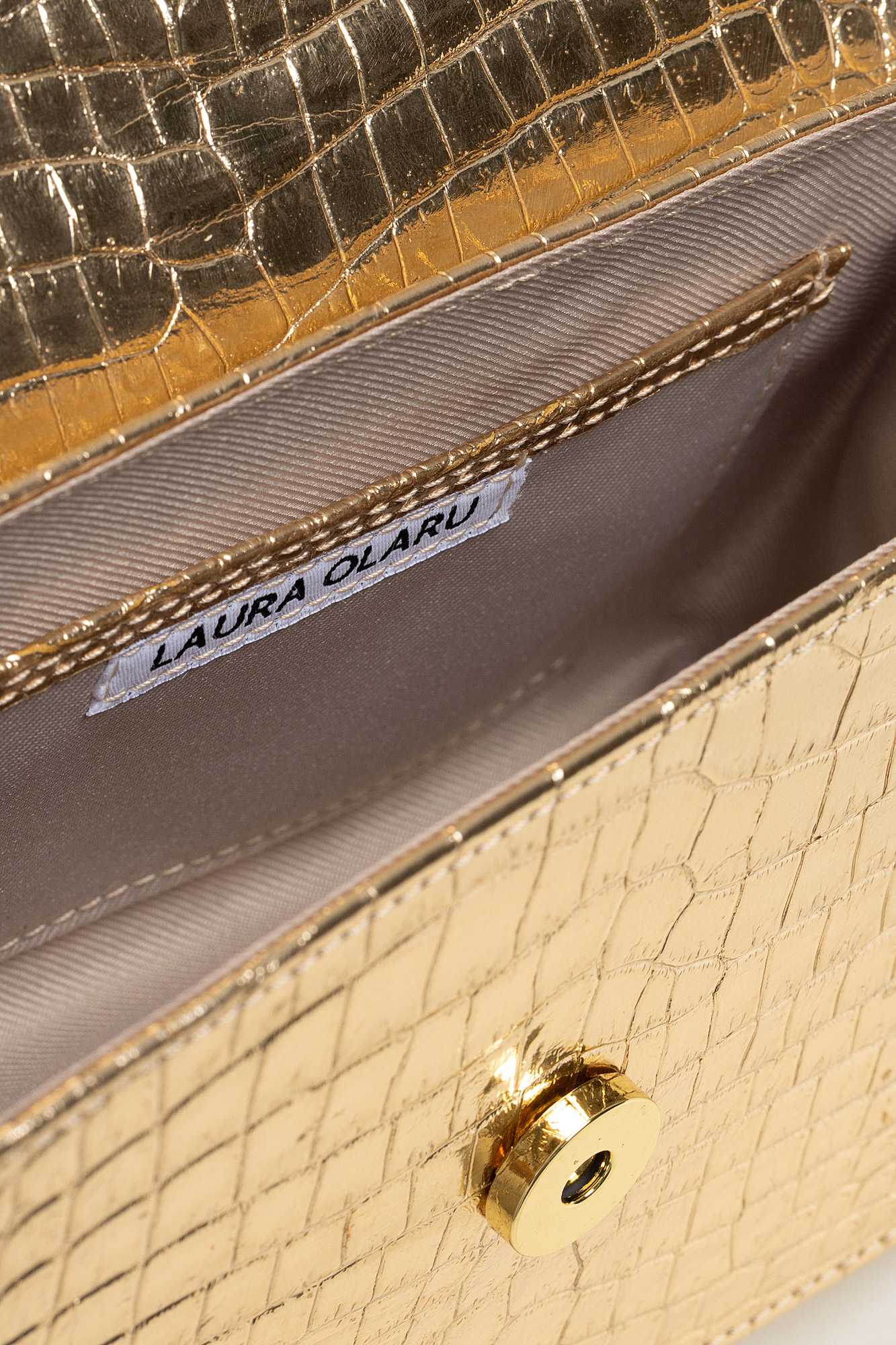 AMELIE Gold Croco Leather Bag With Heart Attached - Image 7