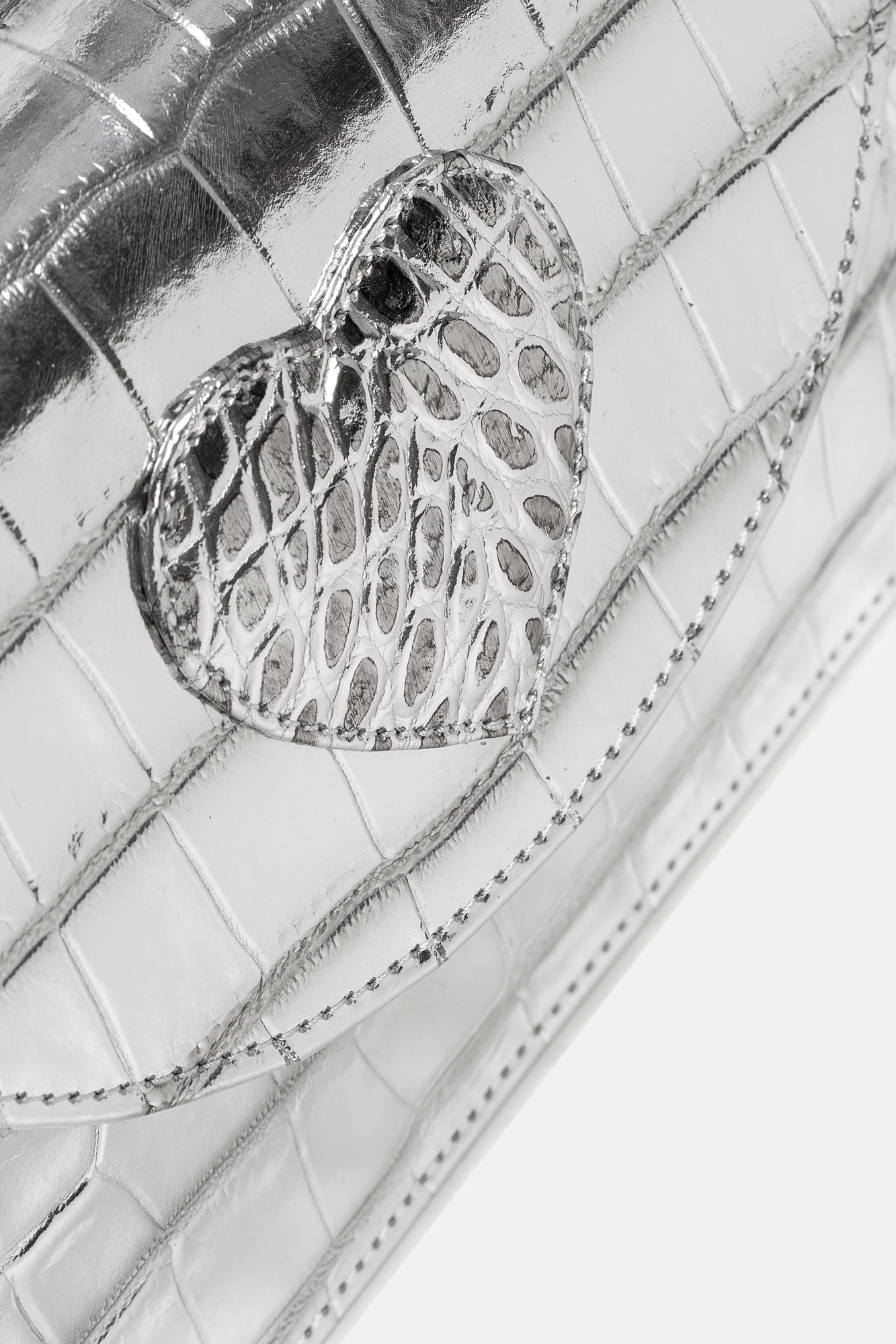 AMELIE Silver Croco Leather Bag With Heart Attached - Image 8