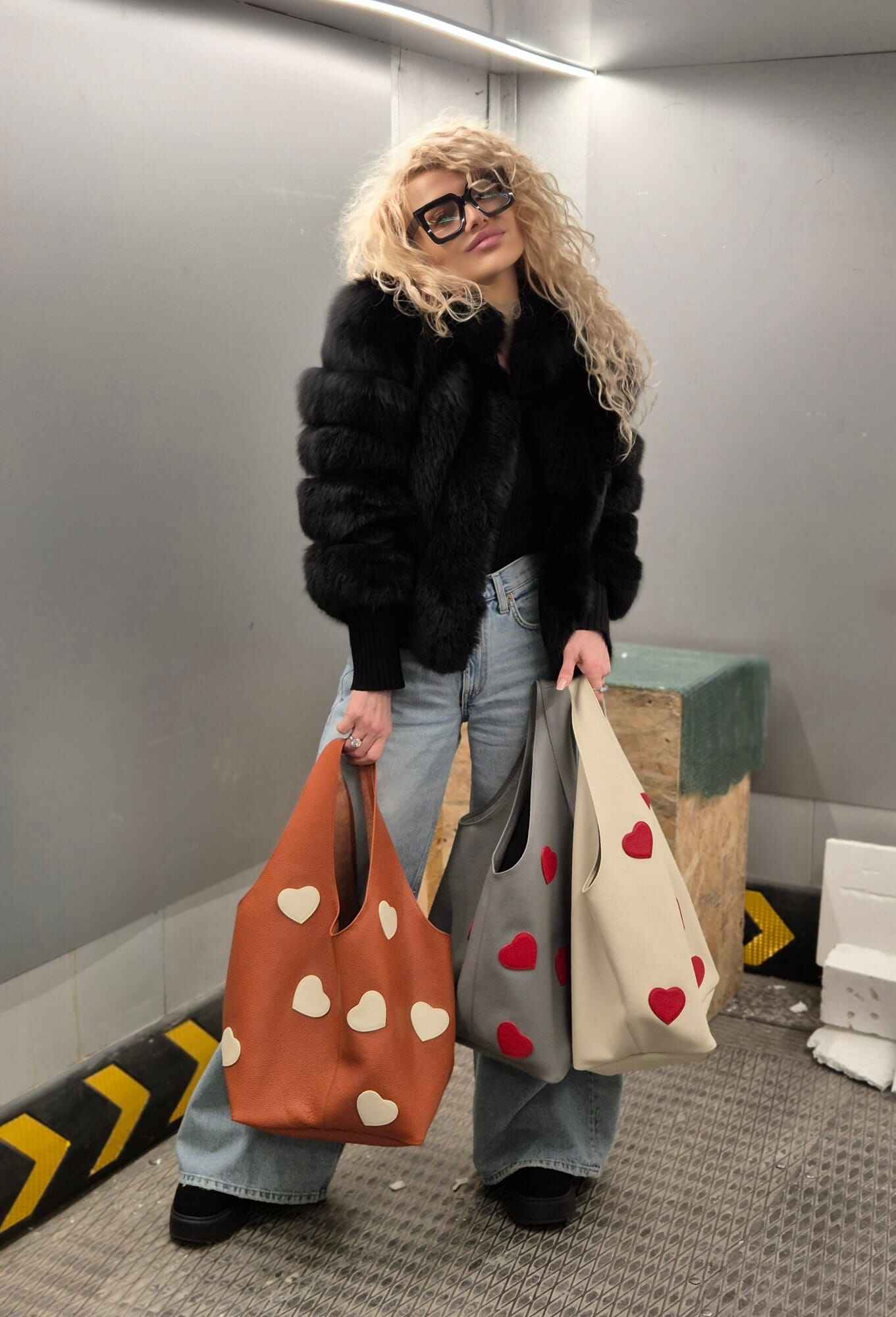 SACK Camel Leather Bag With Cream Hearts Attached - Image 6