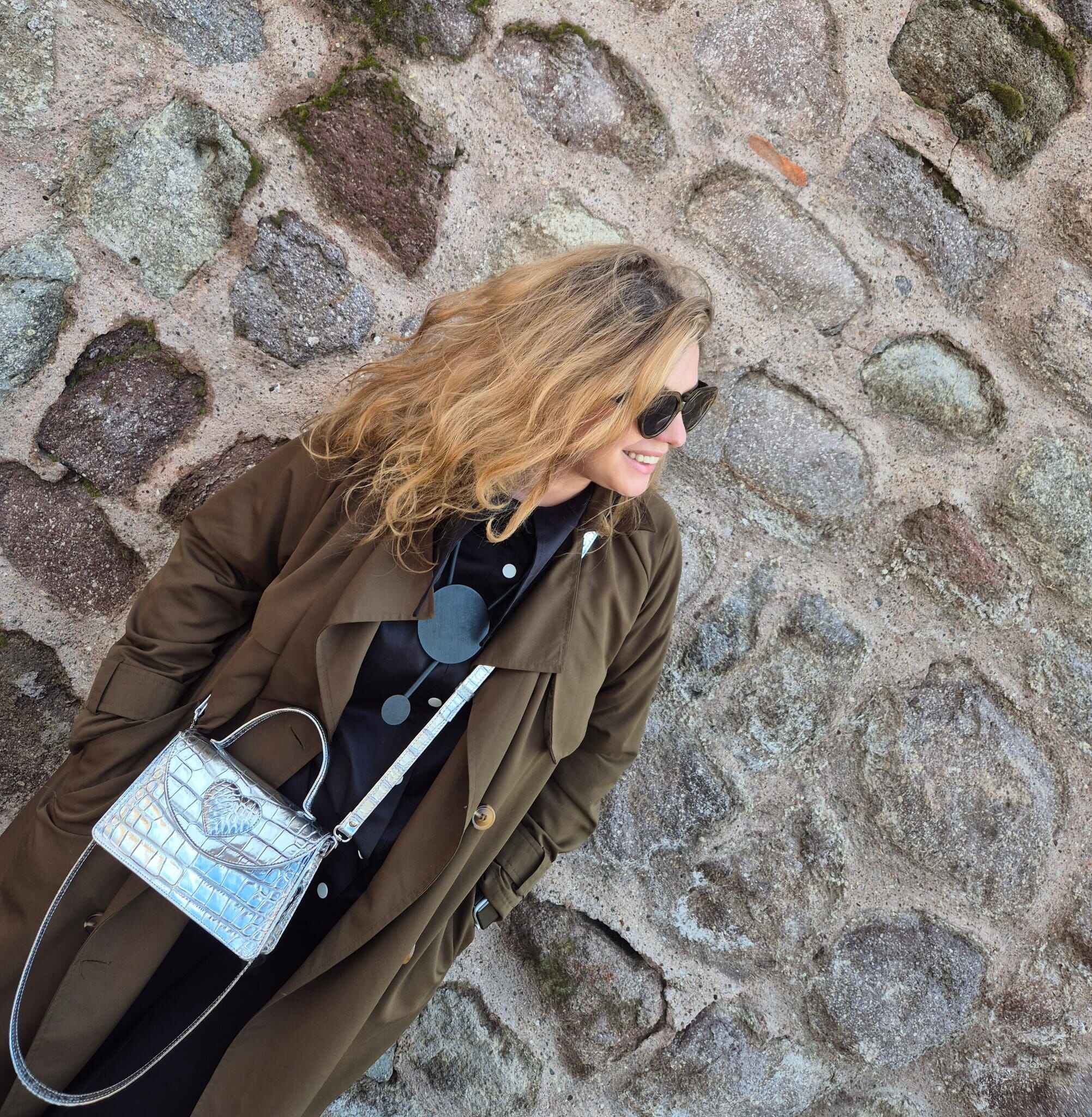 AMELIE Silver Croco Leather Bag With Heart Attached - Image 6